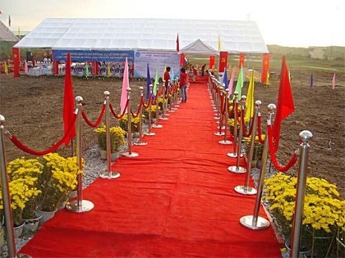 Cac don vi cong ty dua nhau tim mua cot chan inox